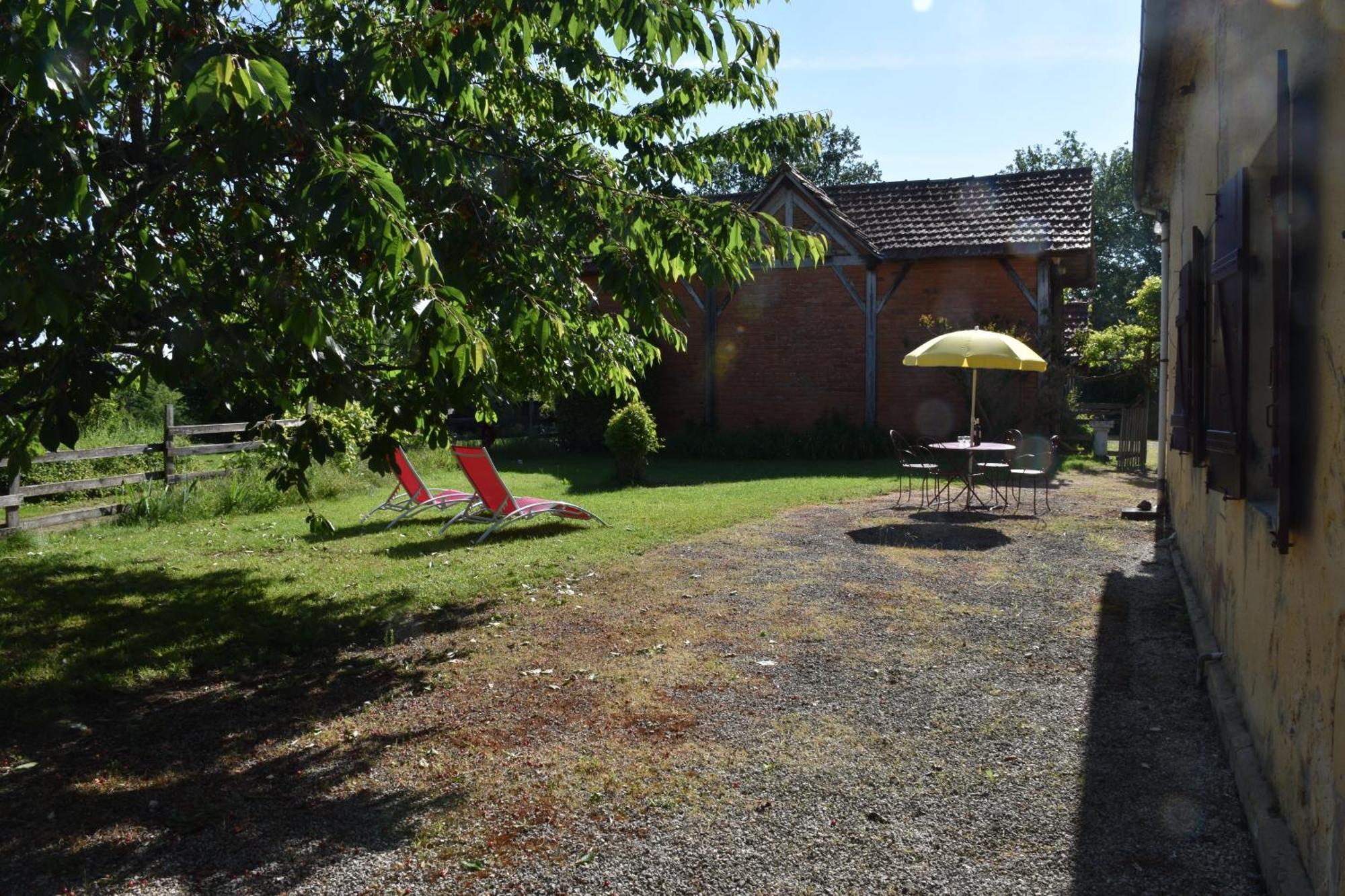 Du Vert & Du Bon Air - Linge Maison Inclus - Parking Prive Gratuit - Centre Ville Bergerac 10Mn - Domaine Bellevue Cottage En Perigord Lembras エクステリア 写真
